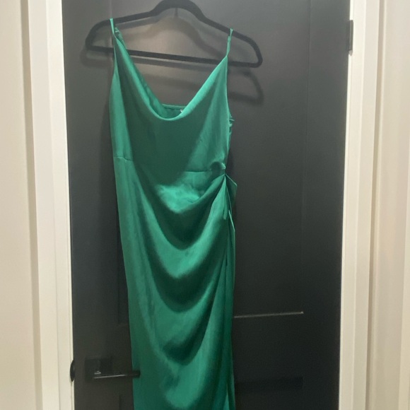 Green guest dress - SHEIN size M - Picture 3 of 5